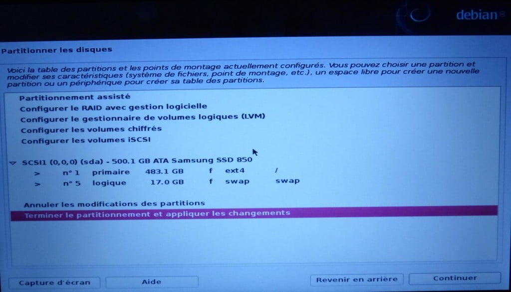 Partitionnement automatique du disque (oui, oui, il m’a foutu 17 GB de swap ^^)